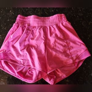 🩷 Lululemon Sonic Pink Hotty Hot Shorts Hi Rise